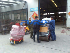 福瑞得機械座駕壓路機，手扶壓路機包裝發(fā)貨