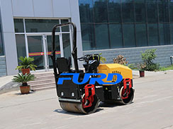 抓住特色打通渠道，全液壓小型壓路機廠家順利發(fā)展