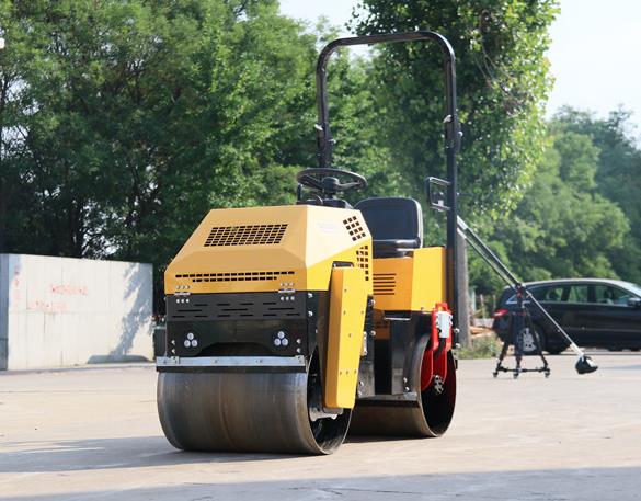 小型壓路機如何散熱呢？